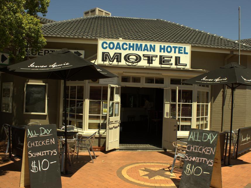 Coachman Hotel Motel Паркс Экстерьер фото